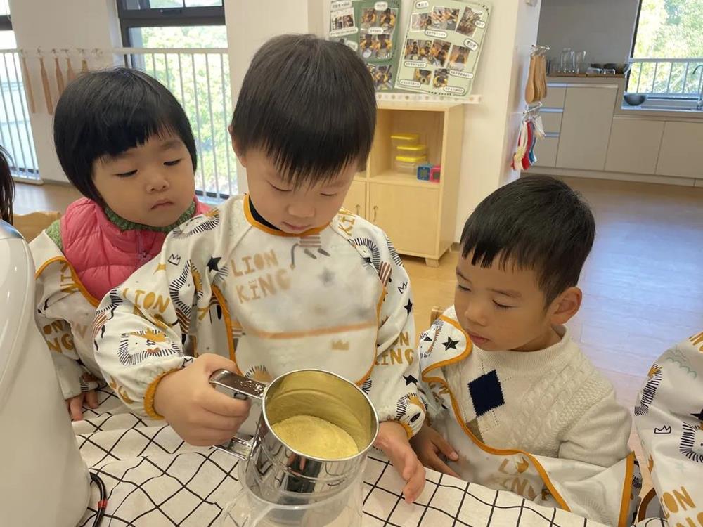 幼儿园冬至吃饺子朋友圈说说