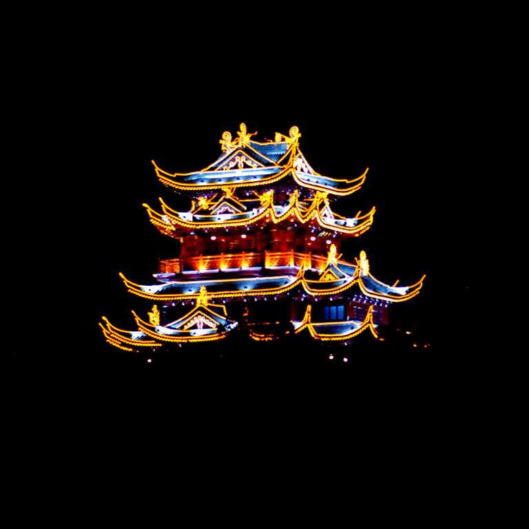 深入探析非卡通类芭比娃娃组合的魅力与成就