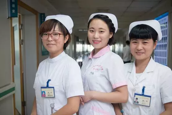 护士职业的职称有哪几个级别