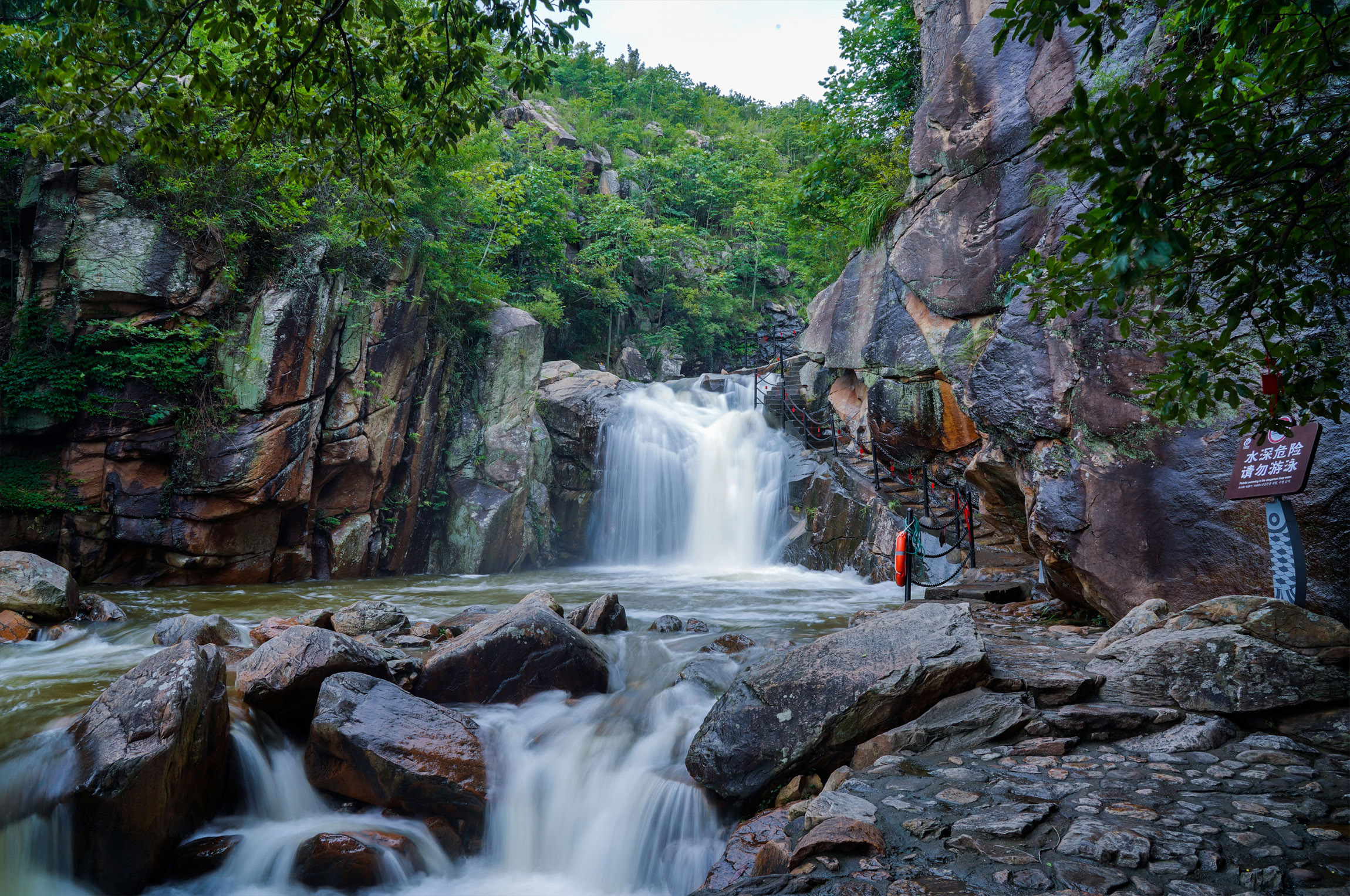 连云港市的美食街在哪里