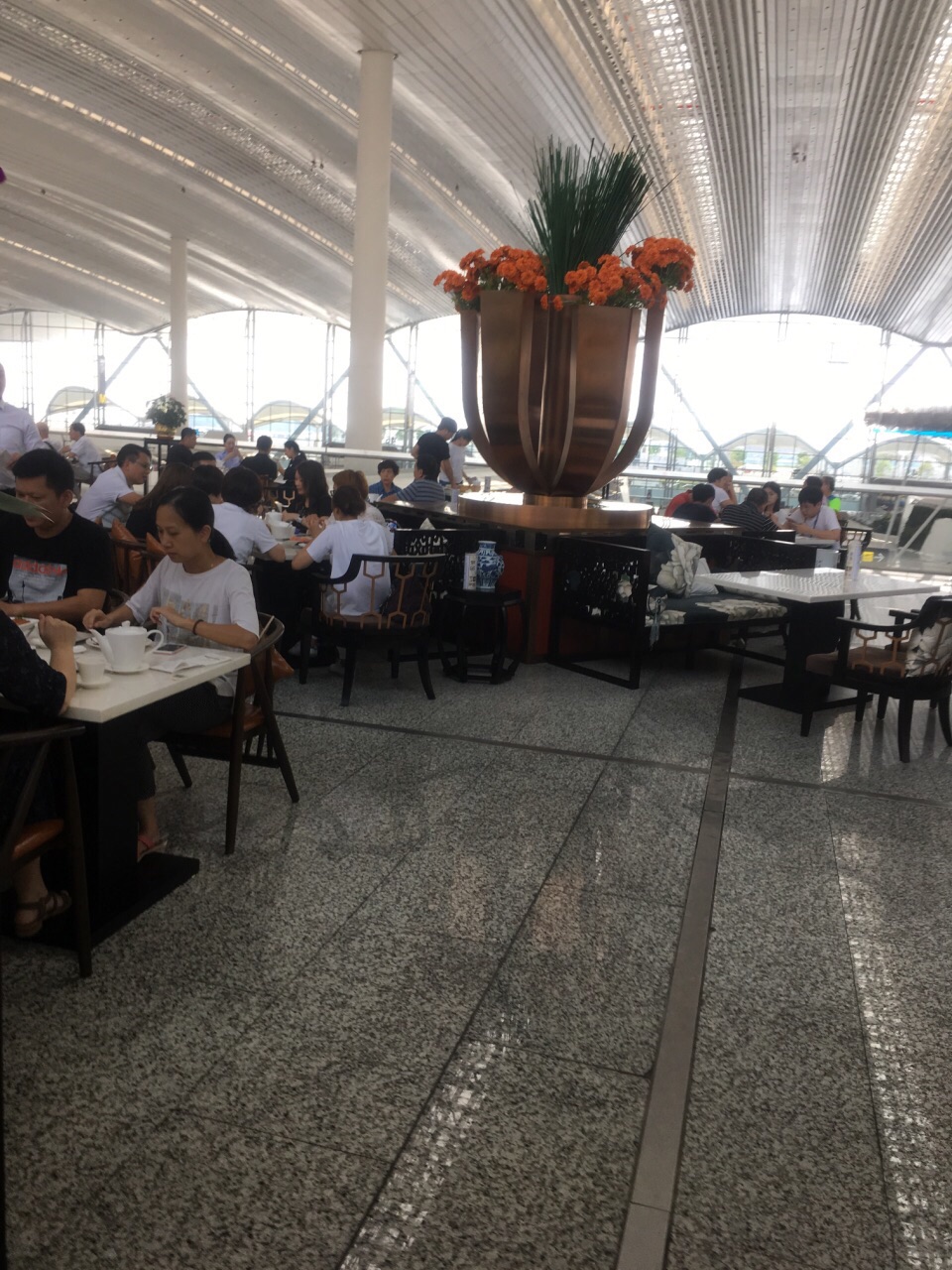 白云机场的餐厅贵吗